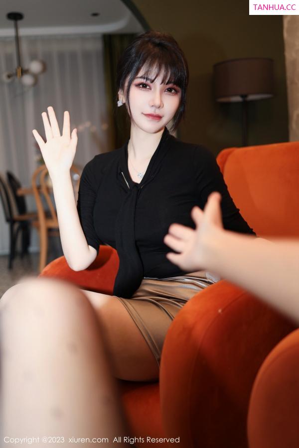 [XiuRen]高清写真图 2023.02.13 No.6256 桃桃子_ 短裙丰腴
